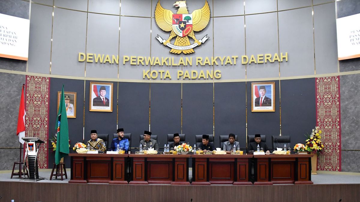 DPRD Padang sahkan Fadli Amran jadi Wali Kota dan Wakil Wali Kota Padang 2025-2029. (dok. Prokopim)