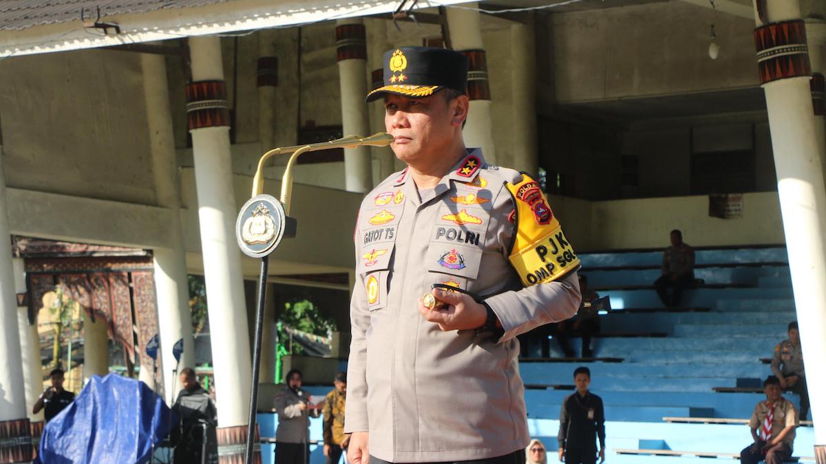 Kapolda Sumbar jadi inspektur dalam apel deklarasi anti tawuran dan anti balap liar. (dok. Bidhumas)