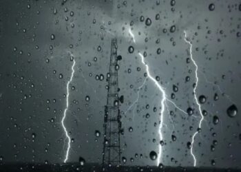 ilustrasi hujan berpetir. (dok. istimewa)