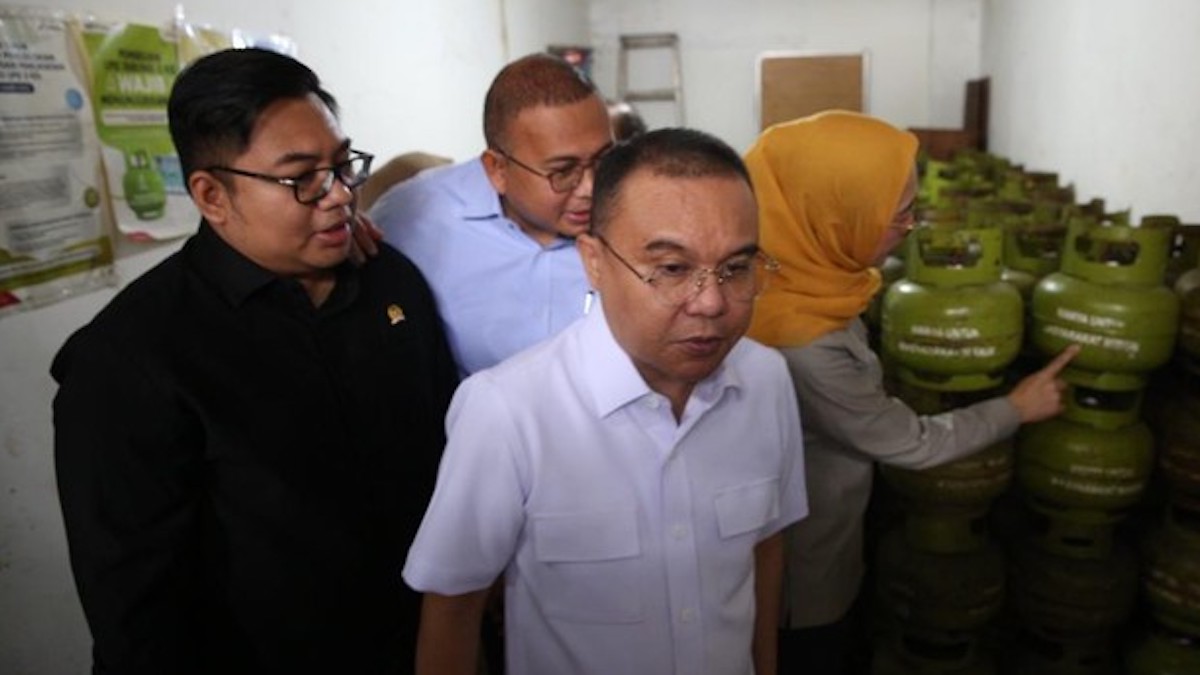 Wakil Ketua DPR RI Sufmi Dasco melakukan sidang penjualan LPG 3 Kilogram. (dok. Agung Pambudhy/Detikcom)