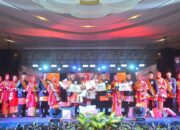 Shintia dan Aidil Dinobatkan Sebagai Uni dan Uda Duta Wisata Padang 2025