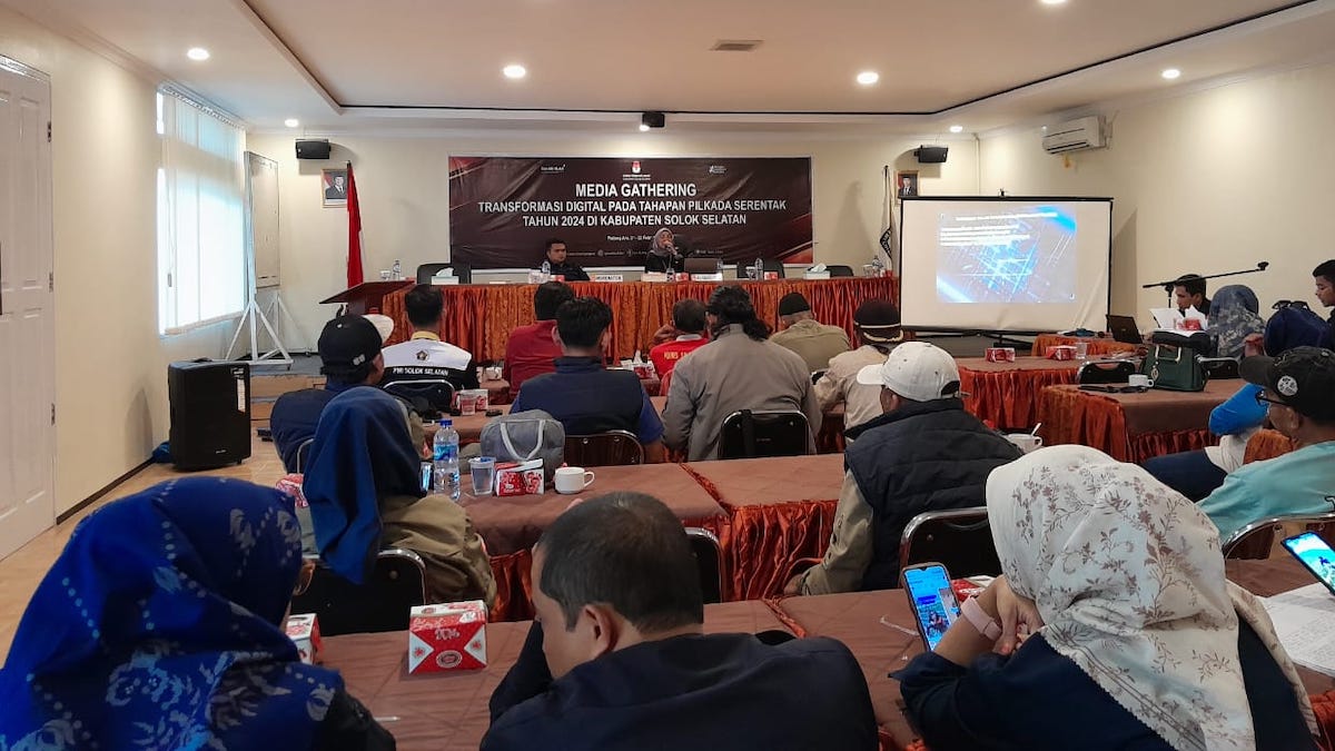 Media gathering KI Sumbar gandeng KPU Solok Selatan. (dok. istimewa)