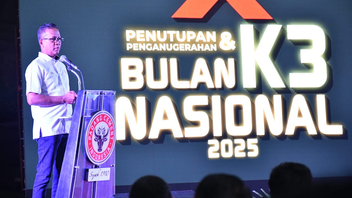 Penutupan dan penanugrahan Bulan K3 Nasional 2025 di PT Semen Padang. (dok. Humas)