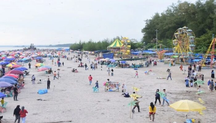 Pantai Cermin dan Kata Bersolek, Pasar Malam Siap Meriahkan Piaman Barayo