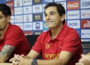 Eduardo Almeida Akui Lini Belakang Semen Padang FC Bermasalah Saat Transisi