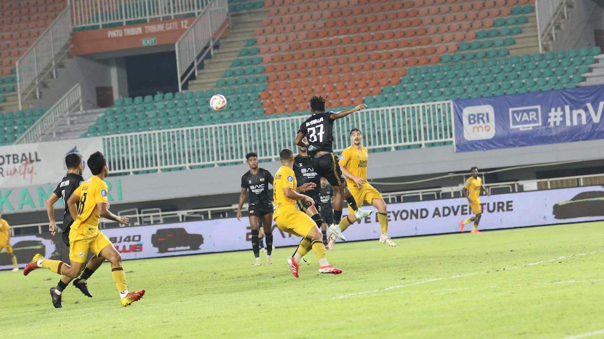 Dewa United kontra Semen Padang FC. (dok. MO SPFC)