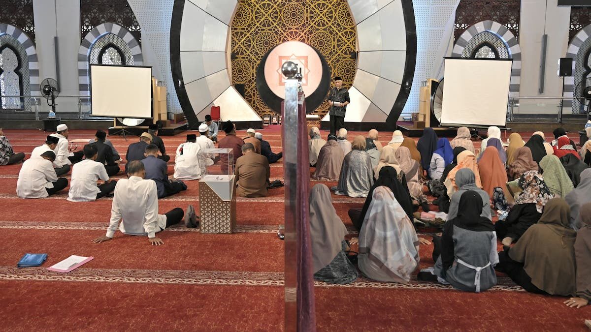 Gubernur Mahyeldi beri sambutan di workshop menghafal Al Quran. (dok. adpsb)