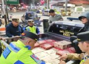 Polresta Bukittinggi Amankan Ratusan Botol Miras Selama Operasi Cipkon Malam Ramadan