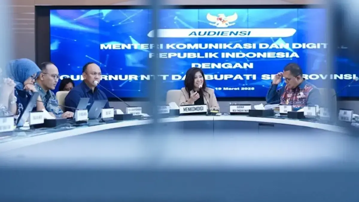 Menteri Komunikasi dan Digital (Menkomdigi), Meutya Hafid, dalam audiensi dengan Gubernur NTT, Emanuel Melkiades Laka Lena, di kantor Kemkomdigi, Jakarta (Humas Komdigi)