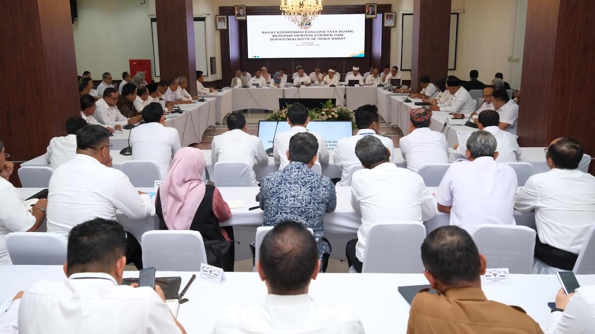 Menteri Nusron hadiri evaluasi tata ruang di Jawa Barat. (dok. ATR/BPN)