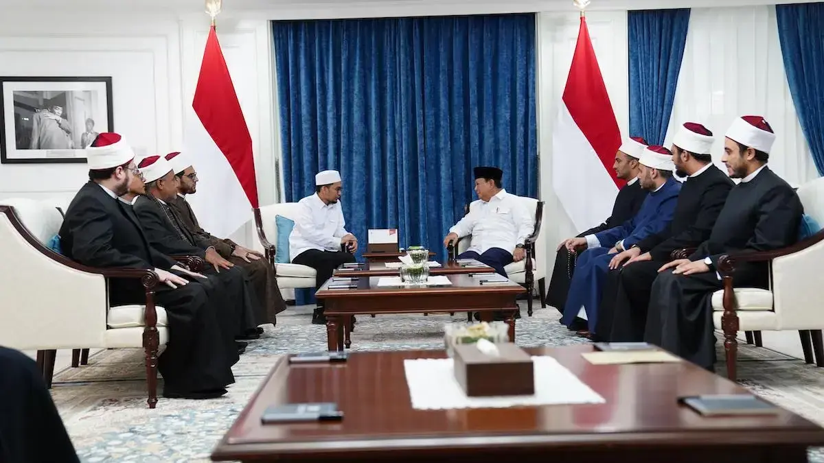 Presiden Prabowo terima kunjungan Ustad Adi Hidayat dan perwakilan Universitas Al Azhar Mesir. (dok. PCO RI)