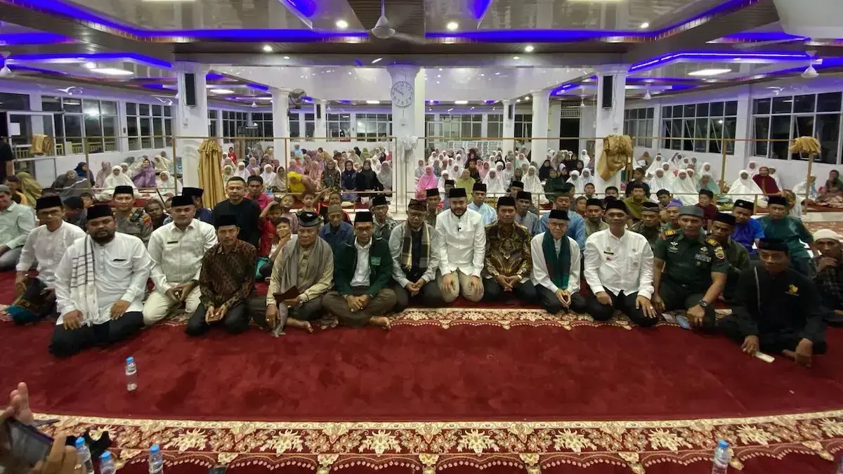 Safari Ramadan Wako Fadly Amran di Masjid Nurul Bahar. (dok. Prokopim)