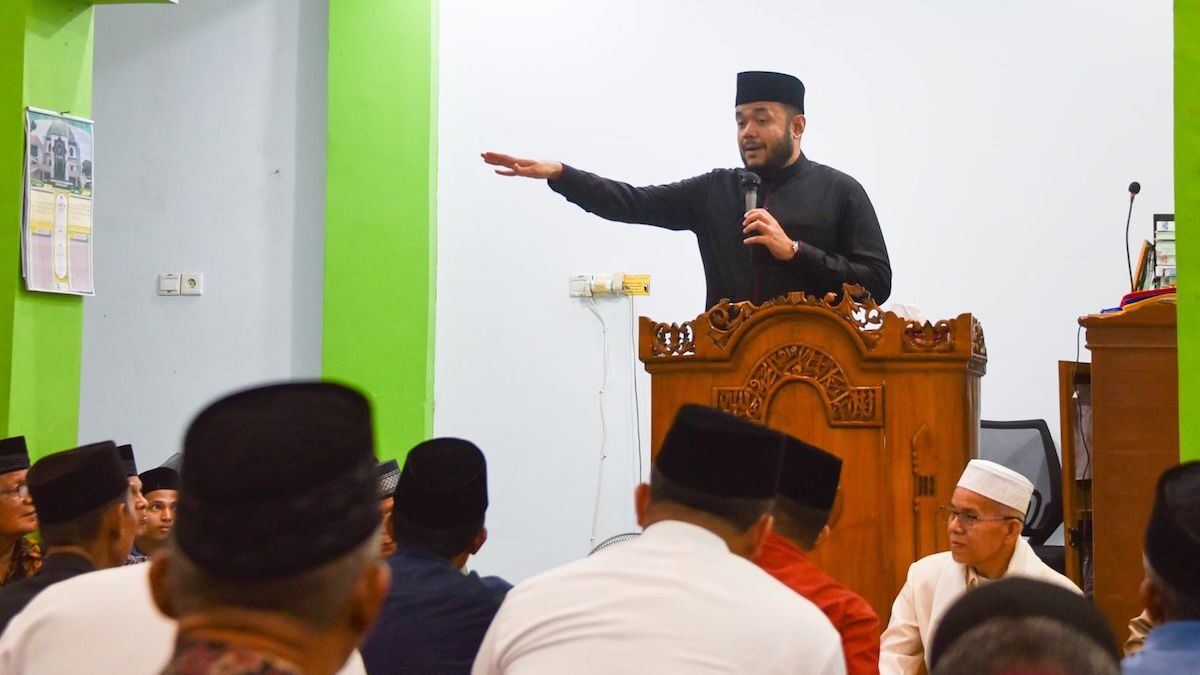 Safari Ramadhan Fadly Amran ke Masjid Baiturrahman Sungai Sapih. (dok. Prokopim)
