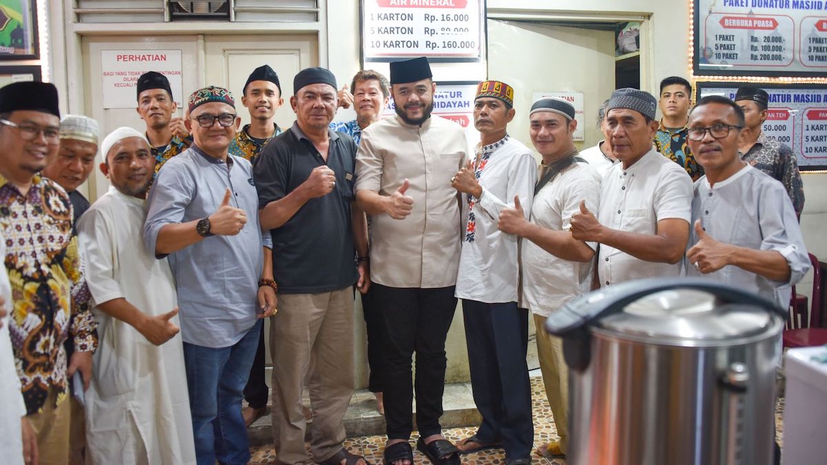 Safari Ramadhan Wako Fadly Amran ke Masjid Lantai Dasar Plaza Andalas. (dok. Prokopim)