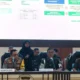 Wakil Komandan Pusat Polisi Militer Angkatan Darat Mayor Jenderal TNI Eka Wijaya Permana (depan tengah) bersama Kapolda Lampung Irjen Polisi Helmy Santika (depan kiri) saat memberikan keterangan pers di Mapolda Lampung, Selasa (25/3/2025). (ANTARA/Dian Hadiyatna)