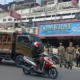 Satpol PP Padang tertibkan PKL yang pakai badan jalan di Pasar Raya Padang. (dok. Humas Satpol PP Padang)