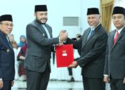 Terima SK Kepala Daerah dari Gubernur Sumbar, Fadly-Maigus Siap Realisasikan 9 Progul