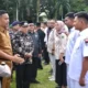 Wawako Padang hadir saat apel pasukan Operasi Ketupat Singgalang 2025 di Lapangan Imam Bonjol Padang, Kamis pagi. (dok. Prokopim)