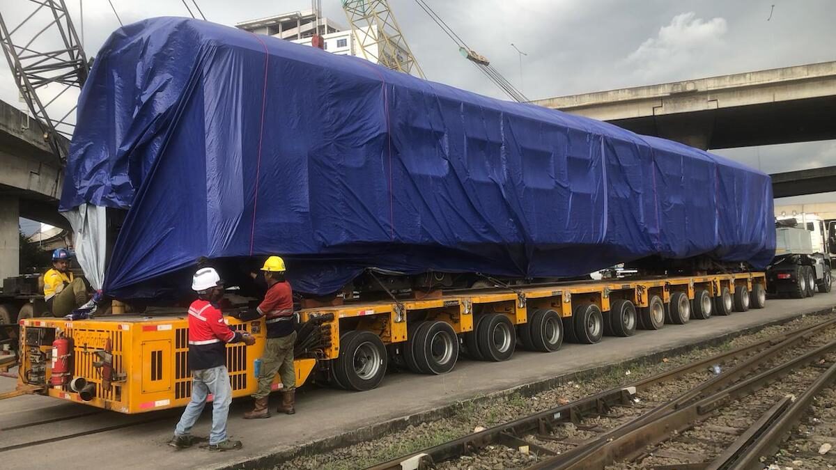 Gerbong baru KAI Divre II Sumbar sampai di Pelabuhan Teluk Bayur. (dok. Humas KAI)