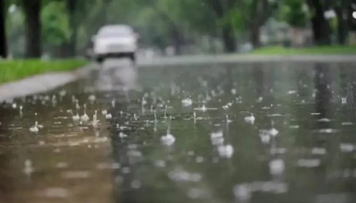 Kota Padang Berpotensi Hujan Ringan hingga Sedang dan Diselimuti Awan Tebal
