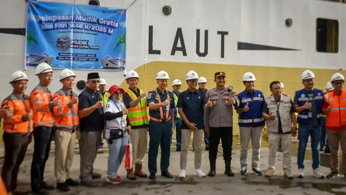 Mudik gratis dan aman bersama PT Semen Padang dan PELNI. (dok. Humas)