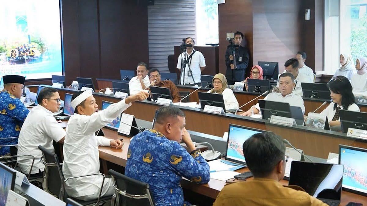 Rapat Kementerian ATR/BPN bersama Kementerian PU dengan Pemprov Jabar terkait banjir di Bekasi dan Depok. (dok. ATR/BPN)