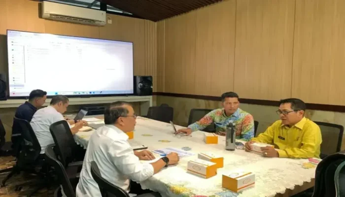 Pemkab Padang Pariaman Tawarkan Pantai Tiram untuk Lokasi Pelabuhan Baru ke Kemenhub