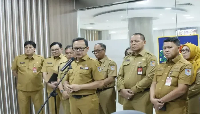 Buntut ke Luar Negeri tanpa Izin, Kemendagri Sanksi Bupati Indramayu Lucky Hakim