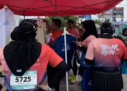 Peserta BOM Run 2025 Padati Stand Kadai Tangkelek, Tulisan Khas Minang Jadi Pemikat