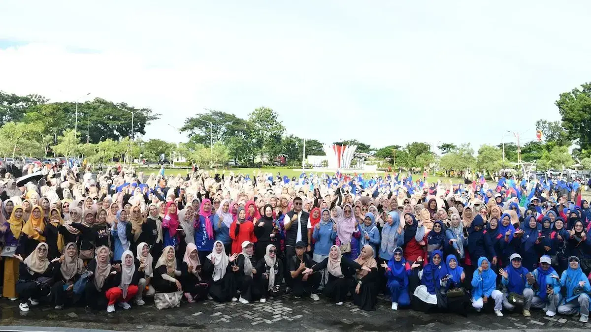 Ny Dian Puspita Fadly Amran silaturahmi dengan Guru PAUD se-Kota Padang. (dok. Prokopim)