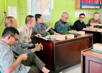 Rachmad Wijaya dan anggota Komisi 2 DPRD Padang sidak ke UPT Parkir Dinas Perhubungan Kota Padang. (dok. istimewa)