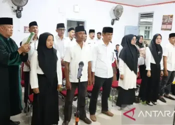 KPU saat melakukan pelantikan KPPS se Kabupaten Pasaman. (ANTARA/Heri Sumarno)
