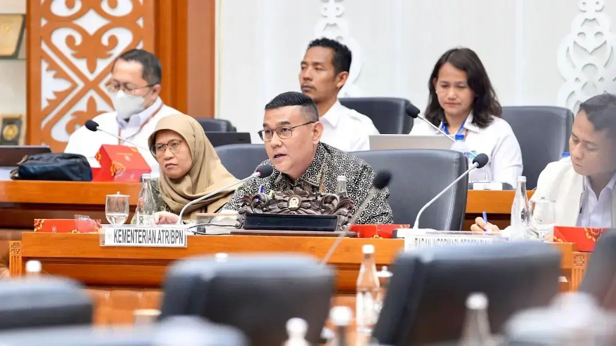 Wamen Ossy saat hearing di DPR RI. (dok. ATR/BPN)