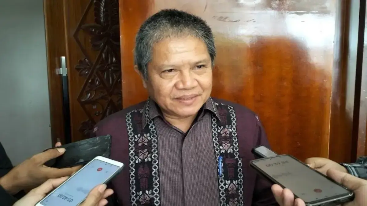 Warek IV Unand dan pakar ekonomi Dr. Hefrizal Handra. (dok. istimewa)