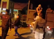 Satpol PP Amankan 16 Orang Diduga Pasangan Ilegal dalam Operasi Penginapan di Padang