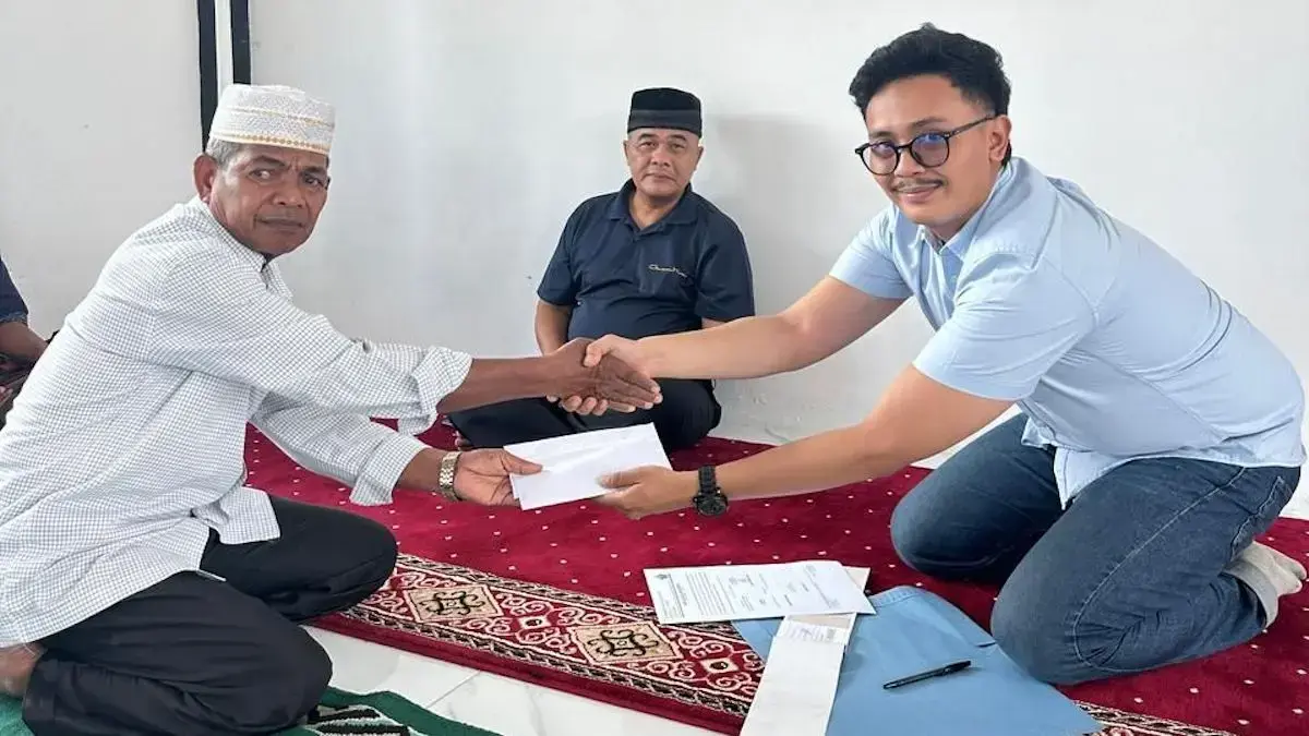 Bantuan ambal untuk masjid dari PTPN IV Regional 4. (dok. istimewa)