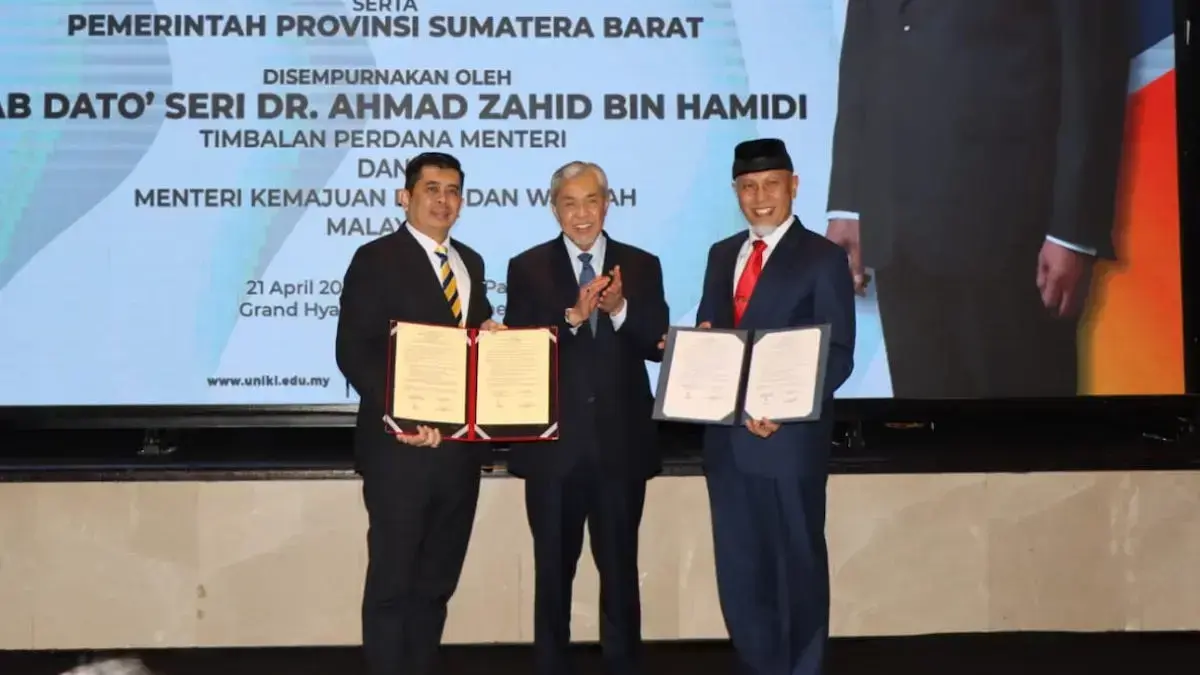 Pemprov Sumbar tekan Letter of Intent terkait kesepakatan dalam pendidikan vokasi islami. (dok. adpsb)