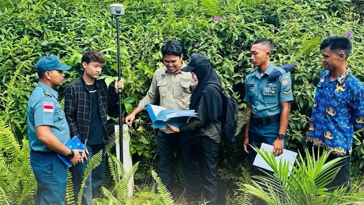 Pengukuran tanah di daerah terluar Indonesia. (dok. ATR/BPN)