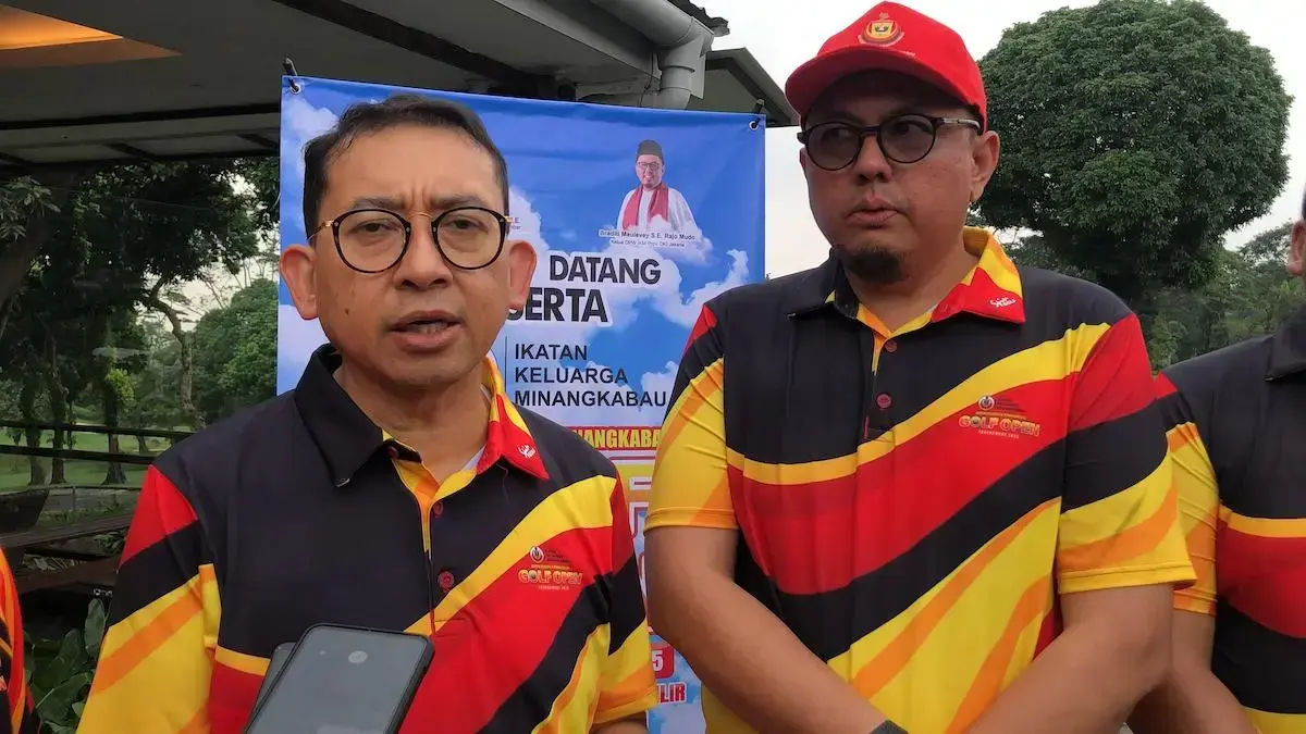 Fadly Zon dan Braditi Moulevey saat diwawancarai awak media di sela turnamen golf IKM 2025 di Sentul, Bogor. (dok. istimewa)