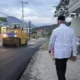 Gubernur Mahyeldi mengecek perbaikan jalur Manggopoh-Padang Lua. (dok. adpsb)