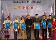 Gubernur Sumbar Terima IHSA Award 2025 sebagai Tokoh Pengembangan Usaha Homestay Wilayah Provinsi