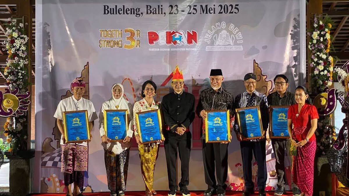 Gubernur Mahyeldi raih penghargaan IHSA Award 2025. (dok. adpsb)