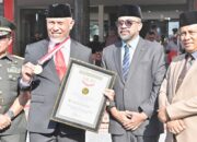 Membanggakan! Gubernur Mahyeldi Raih Penghargaan dari MURI