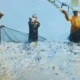 Petani saat panen Ikan Mas di satu kolam ikan tawar di Kecamatan Rao Selatan, Kabupaten Pasaman, Sumbar, Selasa (13/5/2025).(ANTARA/Heri Sumarno)