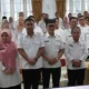 Wagub Sumbar Vasko Ruseimy saat rakor kepegawaian di Auditorium Gubernur. (dok. adpsb)