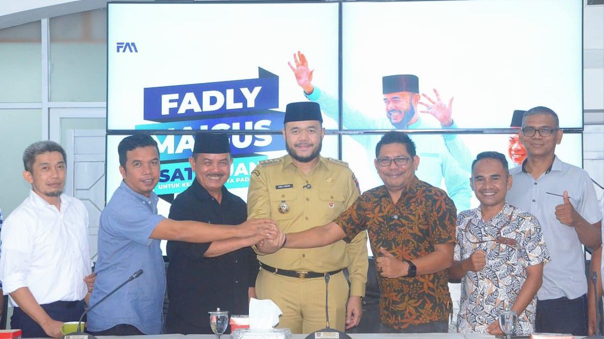 Wako Fadly Amran bersama LKAAM dan pemilik usaha orgen tunggal. (dok. Prokopim)
