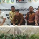 Wako Fadly Amran ikut menandatangani program penguatan dan sinergi KPK dengan pemerintah daerah. (dok. Prokopim)