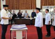 Atasi Kemiskinan, Wako Fadly Amran Kukuhkan Tim TKPK Kota Padang