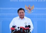 Jelang Lebaran, Pemerintah Siapkan Bansos Beras dan Minyak untuk 35 Juta Keluarga Miskin