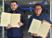 Pemko Padang Serahkan Satu Unit Mobnas untuk Operasional BNNP Sumbar